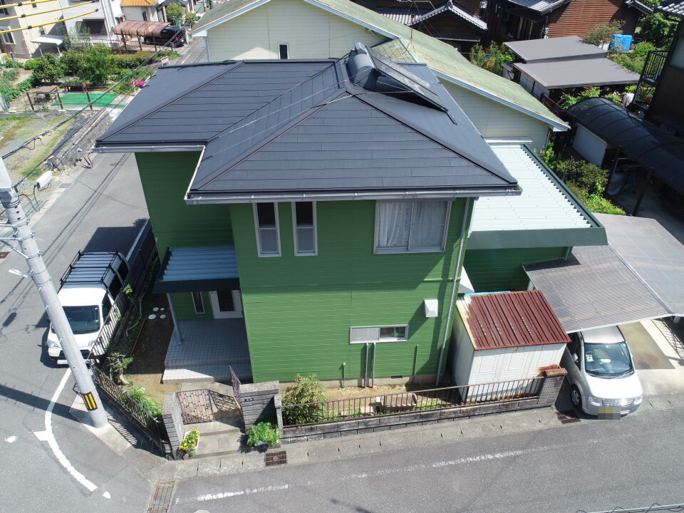 豊川市御油町 外壁無機塗装と痛んだスレート屋根をカバー工法で葺替えしました