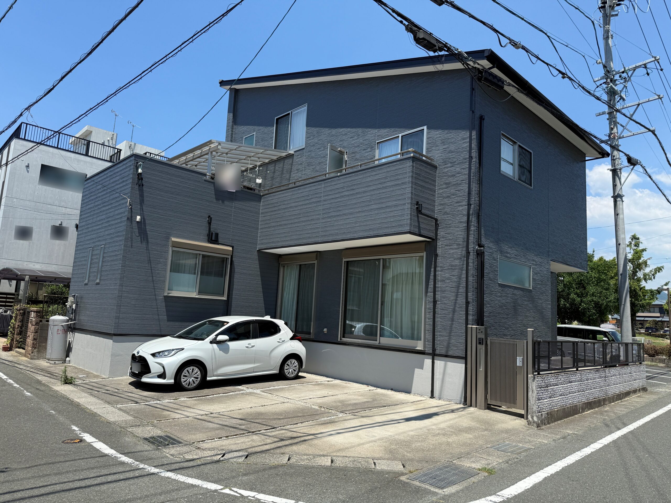 豊川市一宮町 サイディング外壁塗替え事例【グレー系】