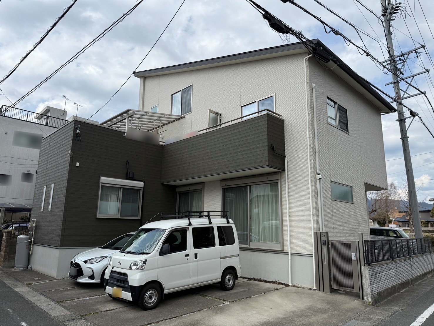 豊川市一宮町 サイディング外壁塗替え事例【グレー系】