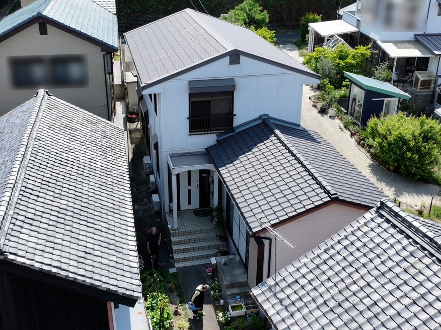 豊川市赤坂町 屋根・外壁塗替え事例【ホワイト系】