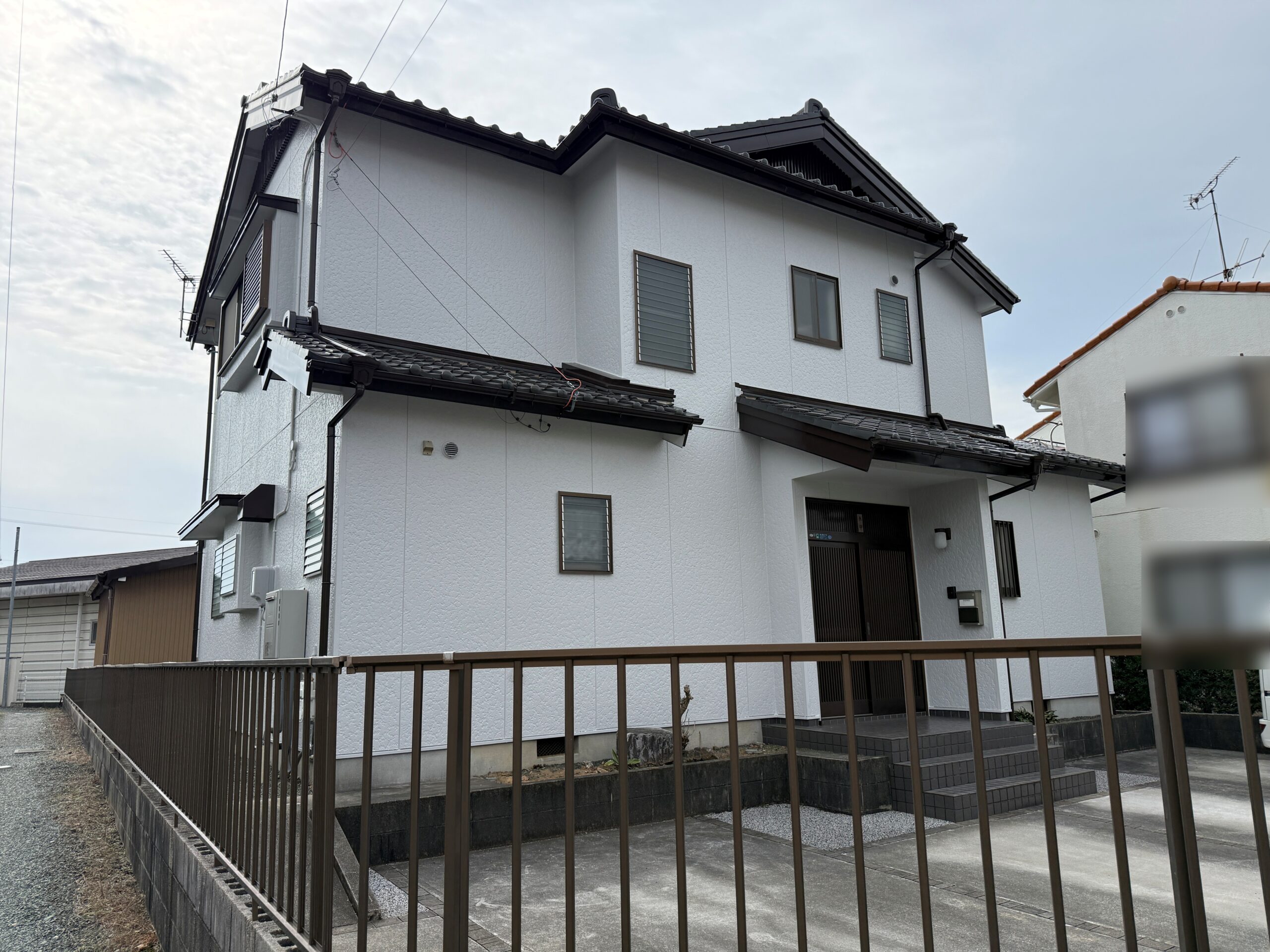 【豊川市美園】外壁塗装事例｜落ち着いたグレーで美観アップ