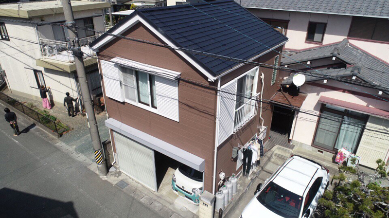 豊川市住吉町での外壁塗装・屋根カバー工事  S様邸