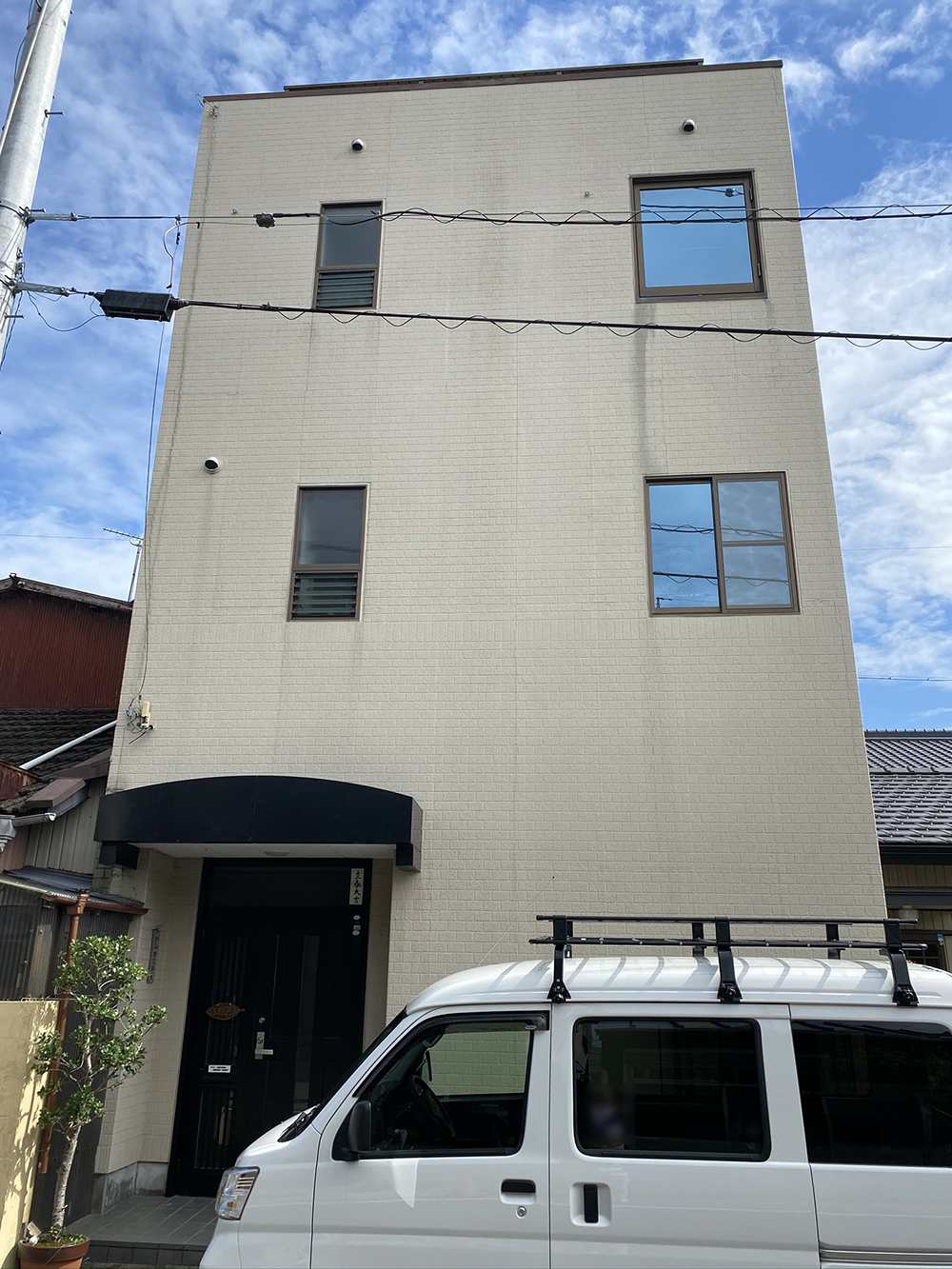 豊川市曙町 屋上防水と無機塗料による外壁塗装！長きにわたって安心です