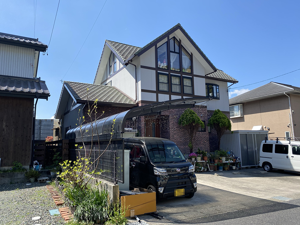 豊川市長沢町 劣化した外壁の塗装を断熱塗料ガイナで塗替えしました