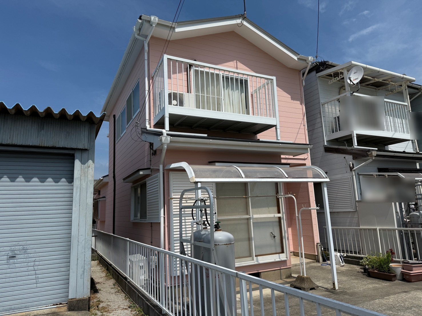 豊川市住吉町 屋根・外壁塗替え事例【ピンク系】