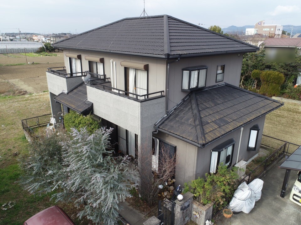 豊川市小坂井町　屋根・外壁塗替え事例【ピンク/グレー系】