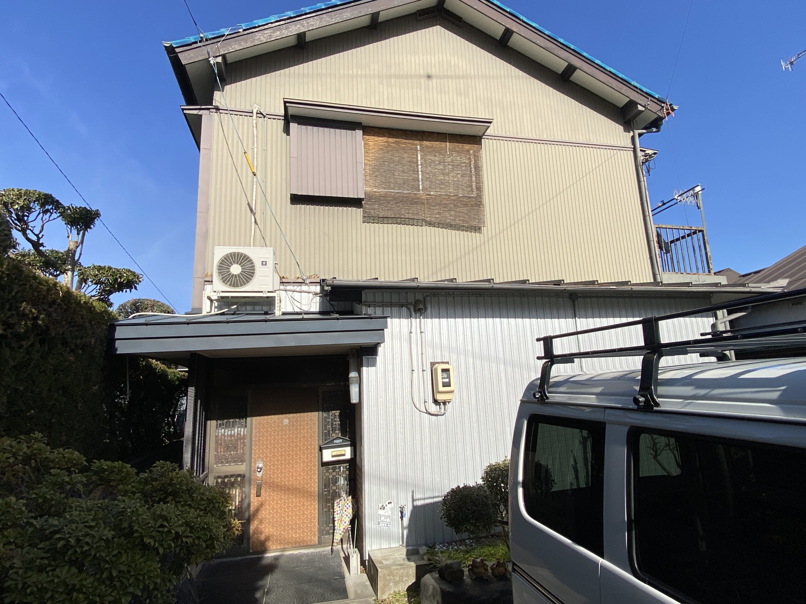 豊川市上長山町 屋根・外壁塗替え事例【ホワイト系】