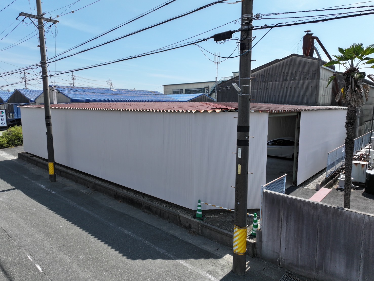 豊川市小田渕町での外壁・鉄扉塗装工事T様