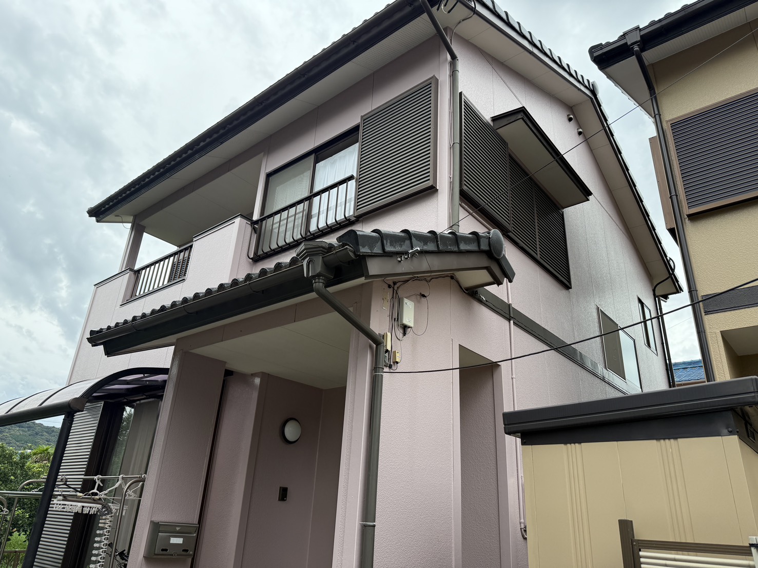 【豊川市御油町】無機UVコート採用｜屋根・外壁塗装で重厚感ある外観へ