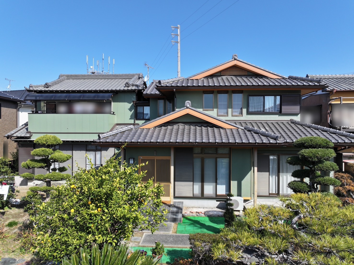 【豊川市小坂井町】外壁塗装工事S様｜ボンフロン3分艶で上品なグリーンに一新