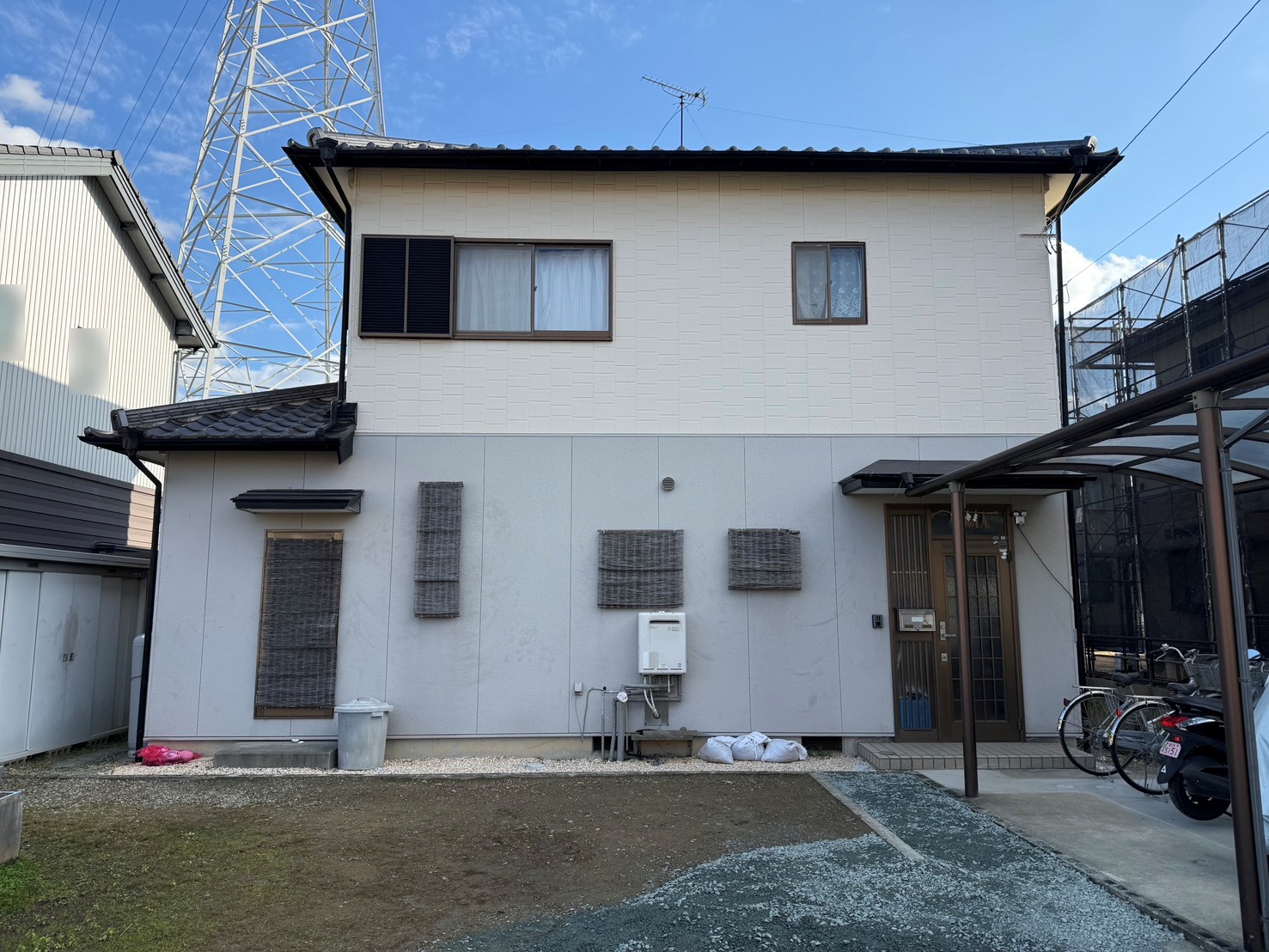 【豊川市蔵子 外壁塗装】ガイナで断熱性能アップ！ホワイト×ブラウンでおしゃれに一新