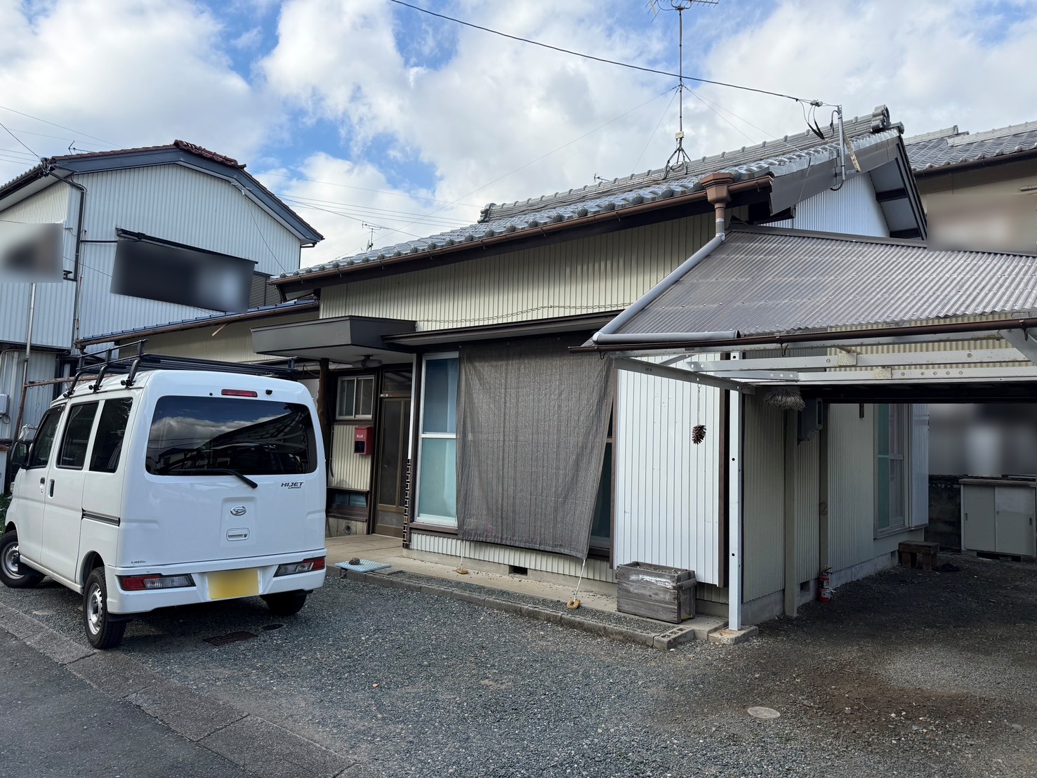 豊川市大崎町｜屋根補修・板金カバーも対応！外壁塗装トータル施工事例